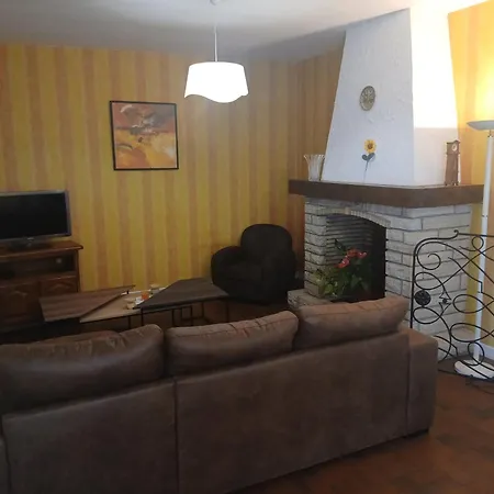 Casa de Férias Avec Piscine Privee, Grand Parc Au Calme Et Vue - *